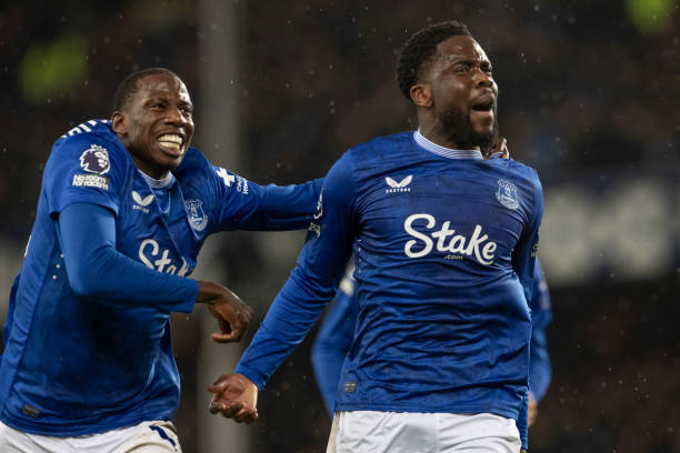 不仅是自己 不仅是自己