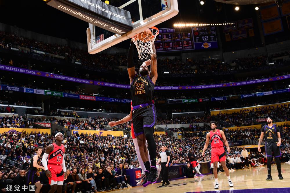 站在比赛场 站在比赛场