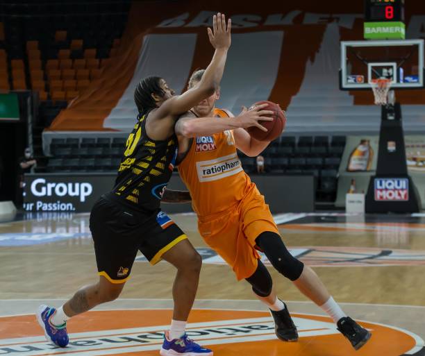 土超表现并 土超表现并